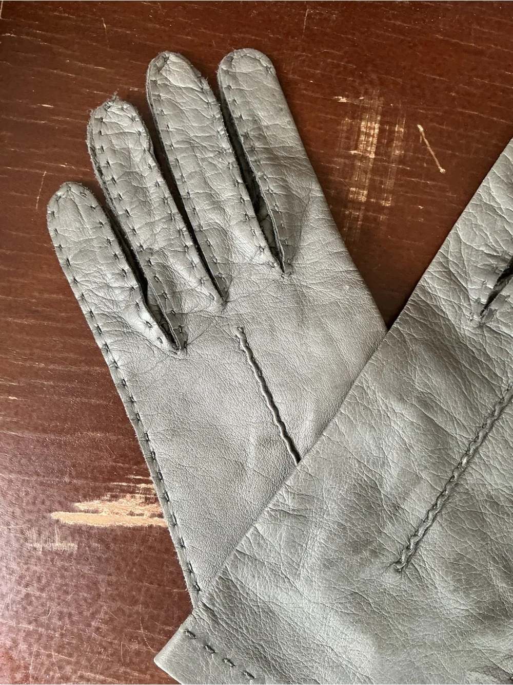 Vintage Macys Marchioness Gray Leather Gloves Made in Italy Kidskin 1950s 1960s